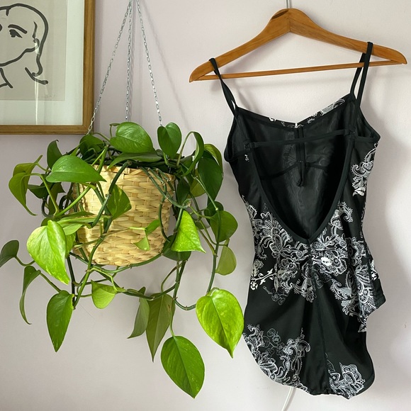 Lululemon bodysuit - Picture 2 of 3